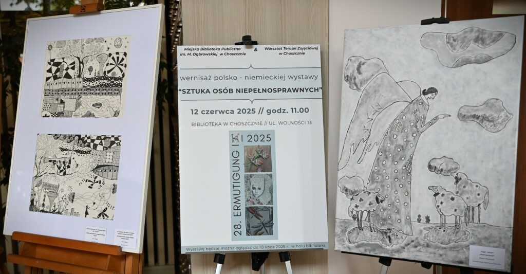 Obrazy z informacją o wystawie
