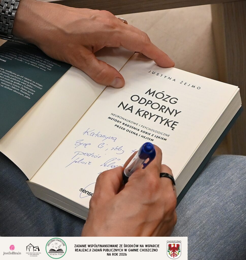 Autograf w książce.
